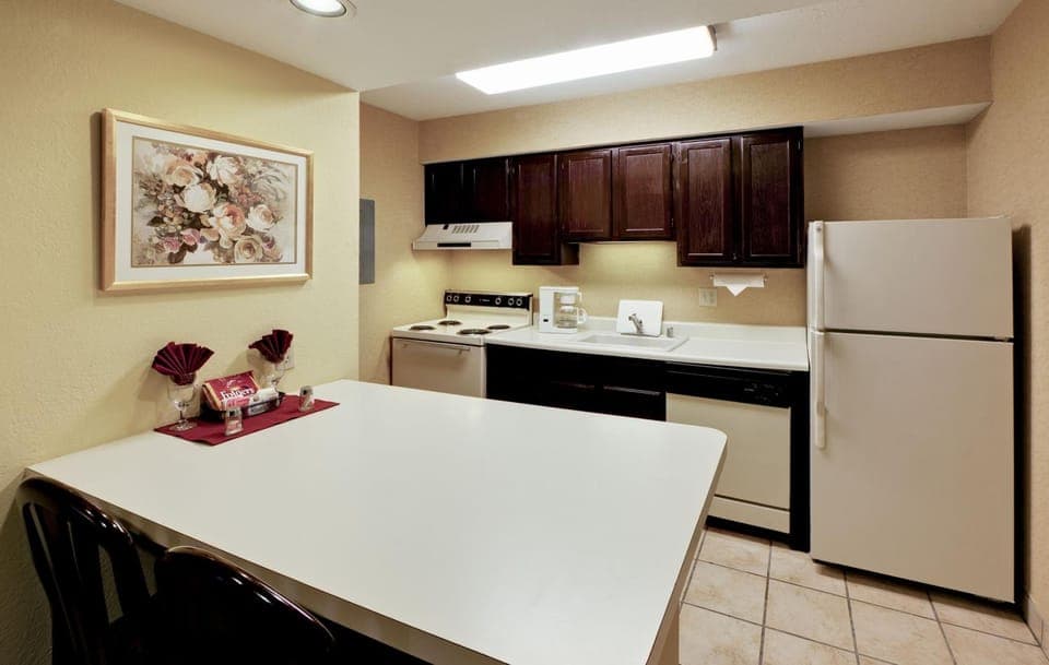 Hawthorn Extended Stay by Wyndham Dayton Hotel in Vandalia