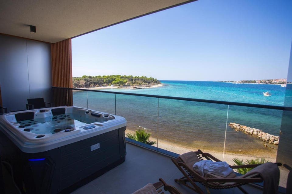 Hot tub