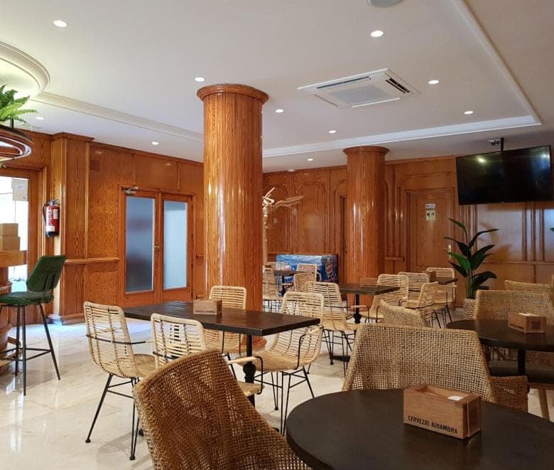Bar/lounge