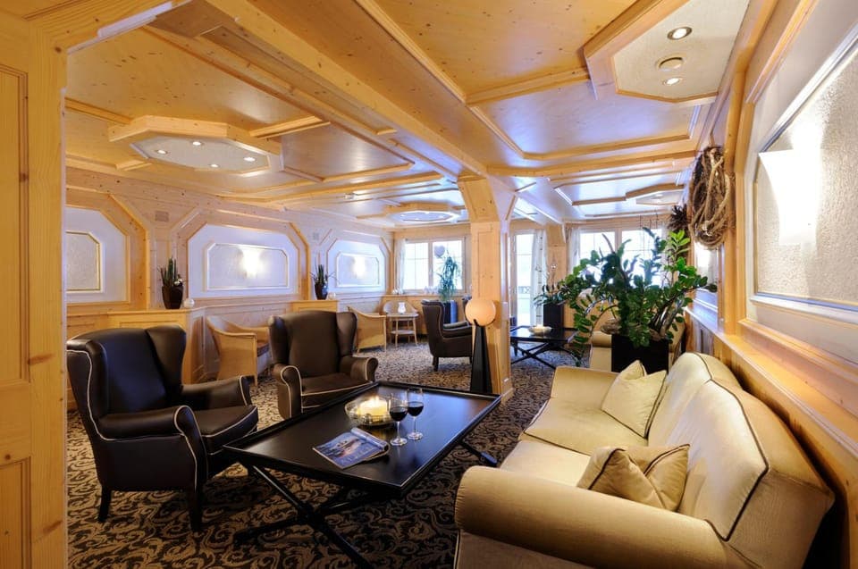 Bar/lounge