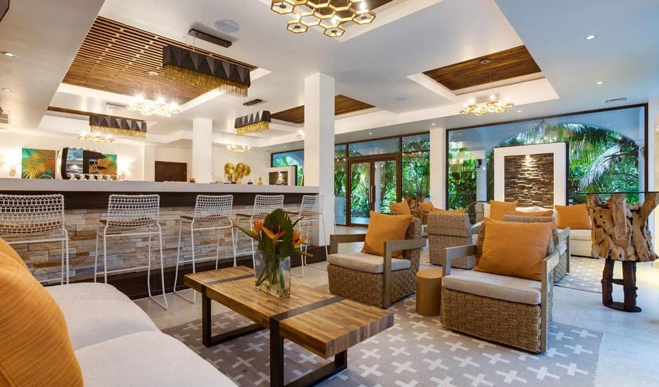 Bar/lounge