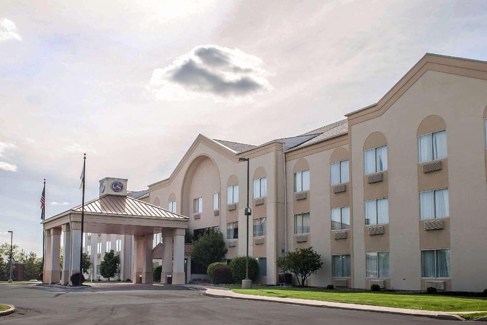 Comfort Suites Fort Wayne - Southwest Hotel in Fort Wayne
