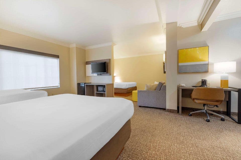 Suite room