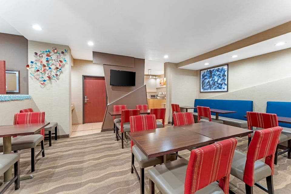 Comfort Suites Monaca Hotel in Pennsylvania