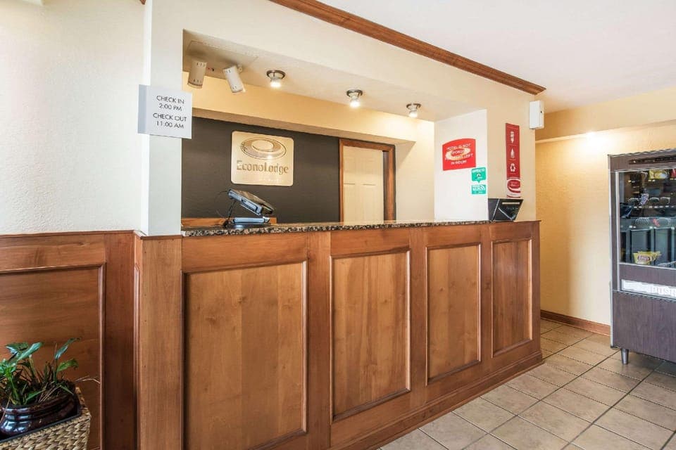 Econo Lodge Cloverdale Hotel in Indiana