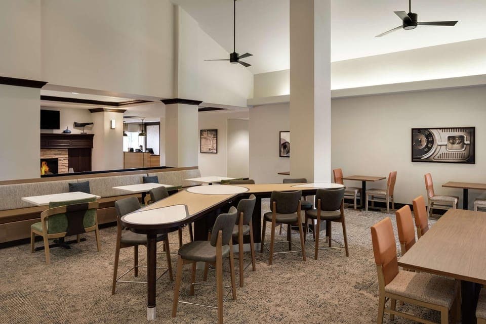Homewood Suites by Hilton Fort Wayne Hotel in Fort Wayne