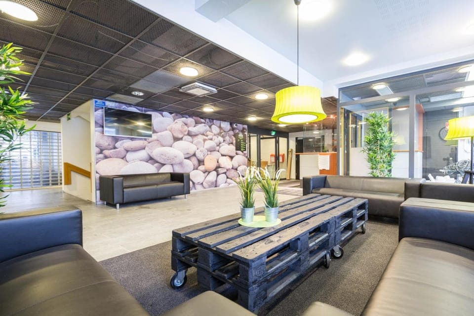 Shared lounge/TV area