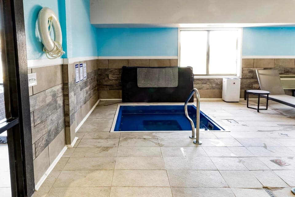 Hot tub