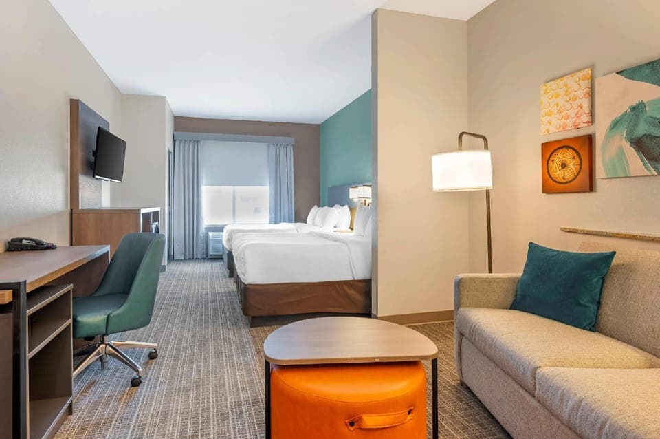 Suite room