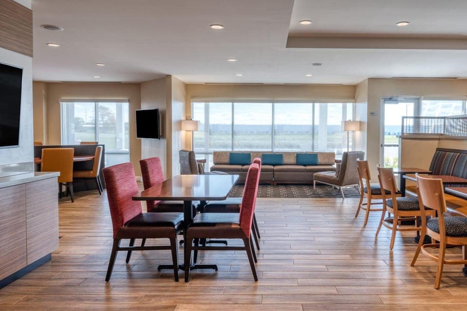 TownePlace Suites by Marriott Indianapolis Airport Hotel in Indianapolis