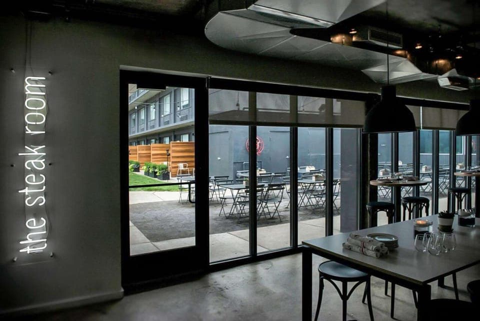 Bar/lounge