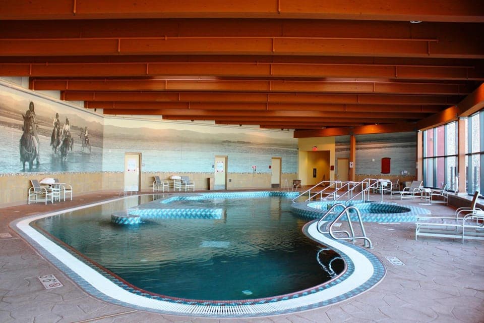 Swimming pool