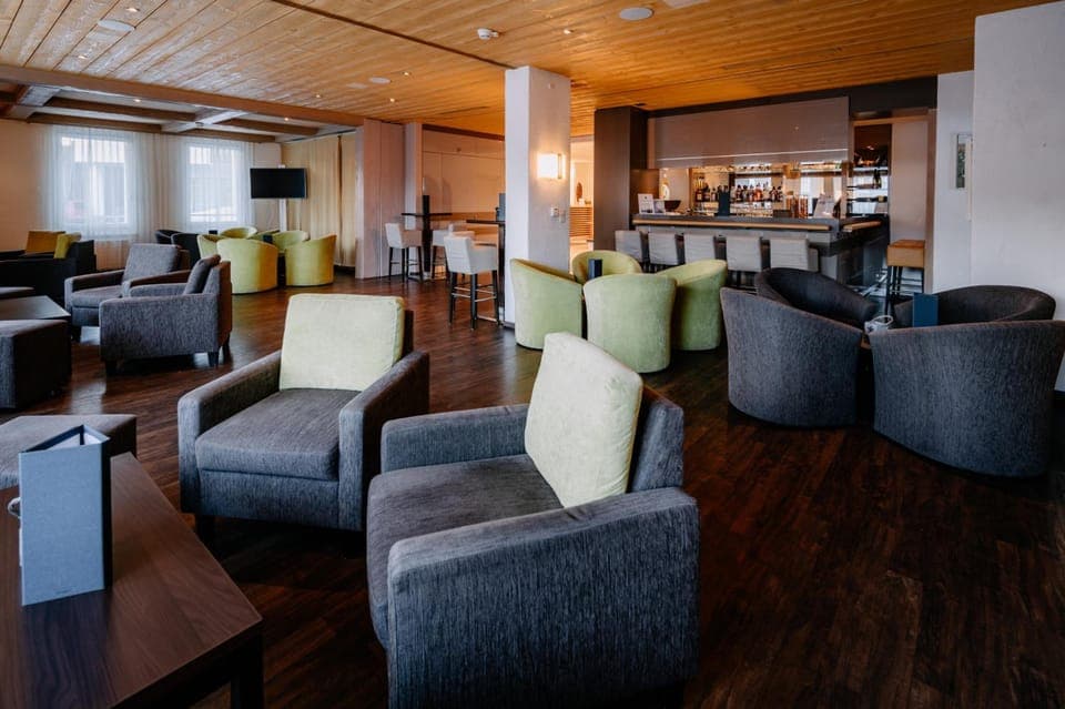 Bar/lounge