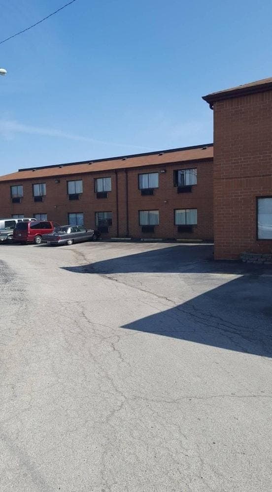 Fort Wayne Inn Hotel in Fort Wayne