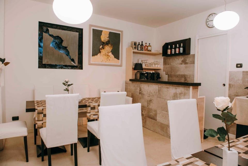 Bar/lounge