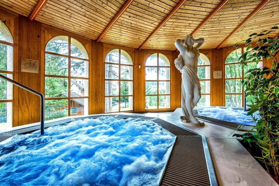Hot tub