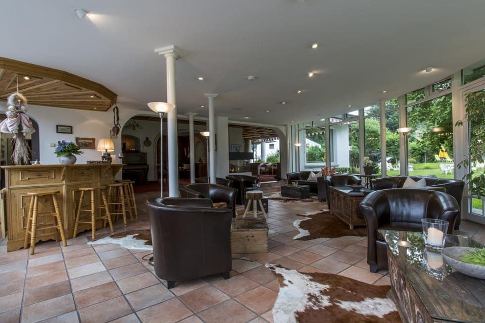 Bar/lounge