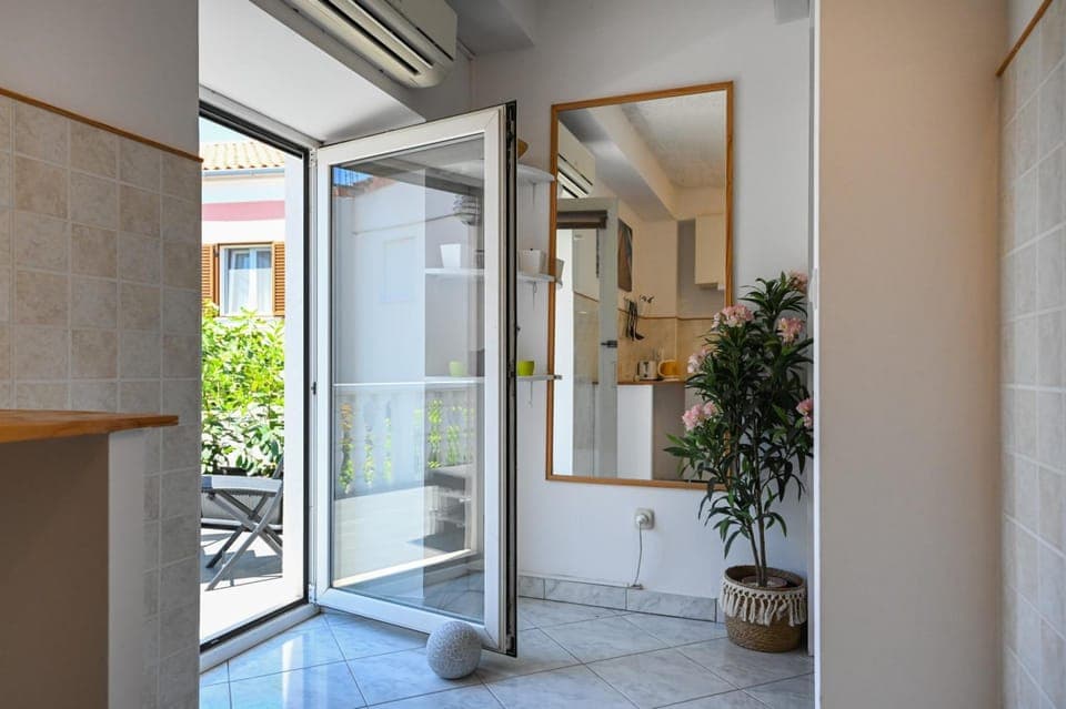 Lazy Monkey Hostel Apartment hotel in Zadar