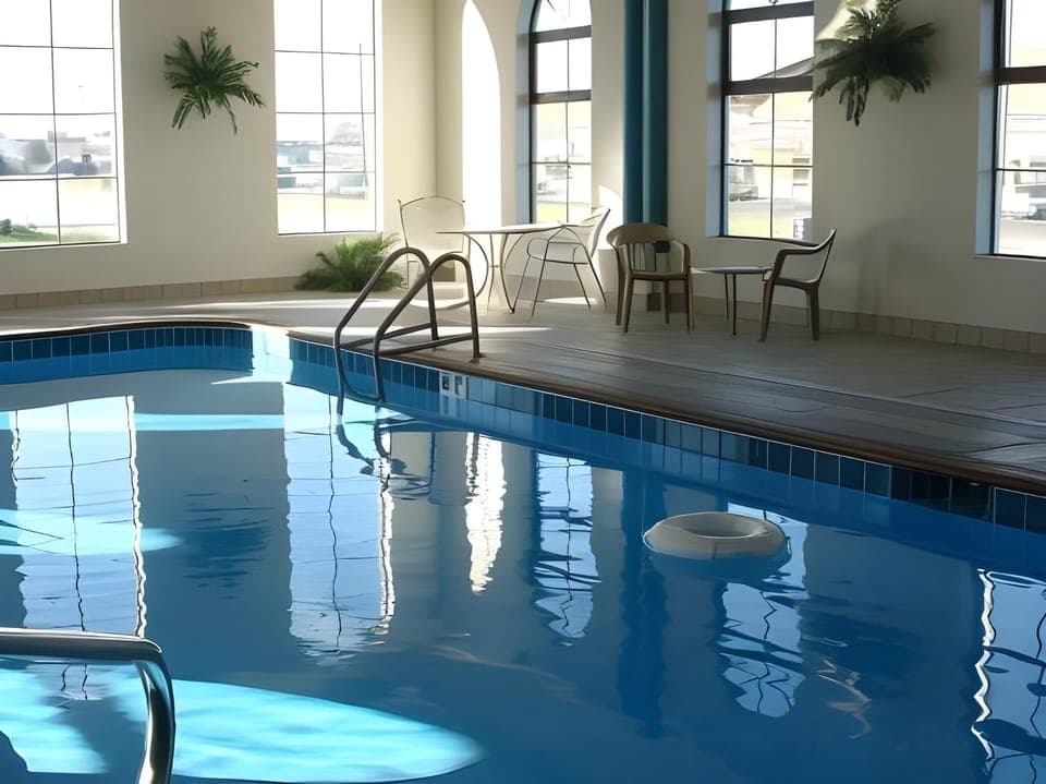 Quality Inn & Suites University Area Hotel in Muncie