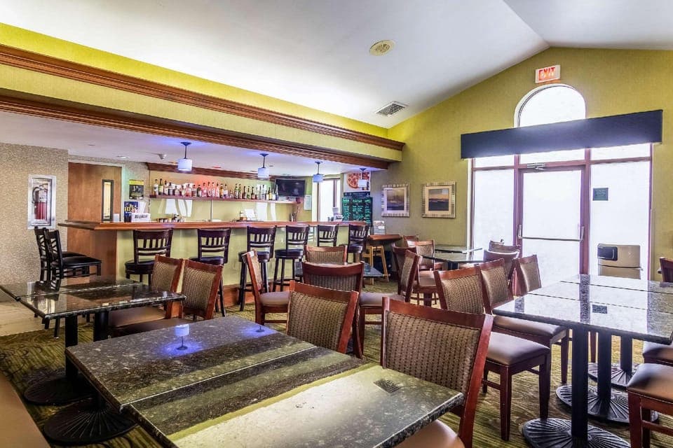 Bar/lounge