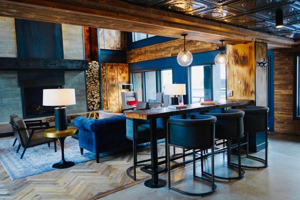 Bar/lounge
