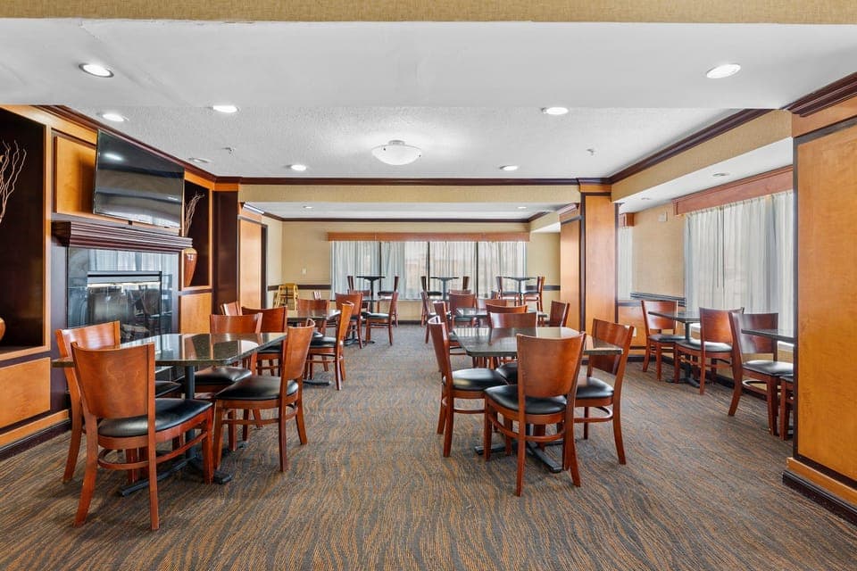 Baymont by Wyndham Madison Heights Detroit Area Hotel in Madison Heights
