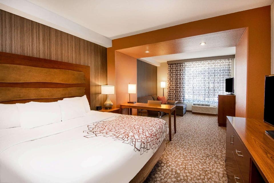 Suite room