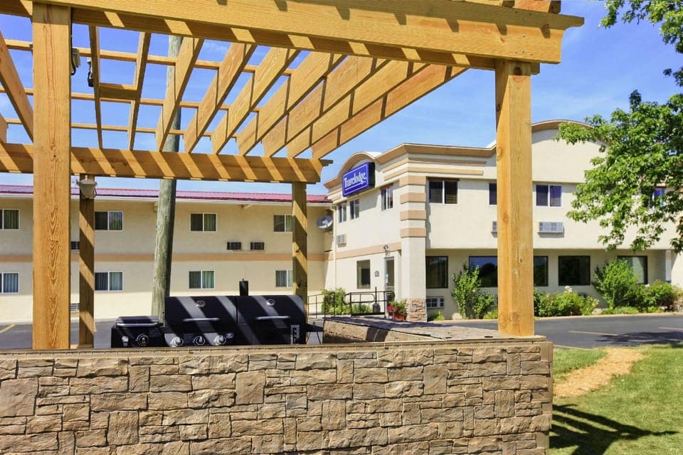 Travelodge by Wyndham Lima OH Hotel in Lima