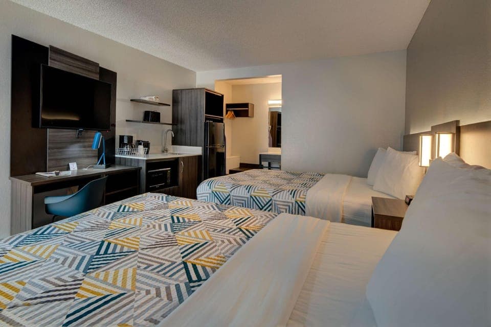 Suite room