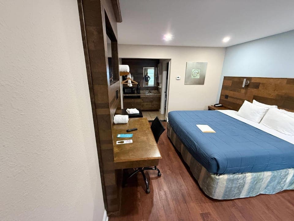 Guestroom