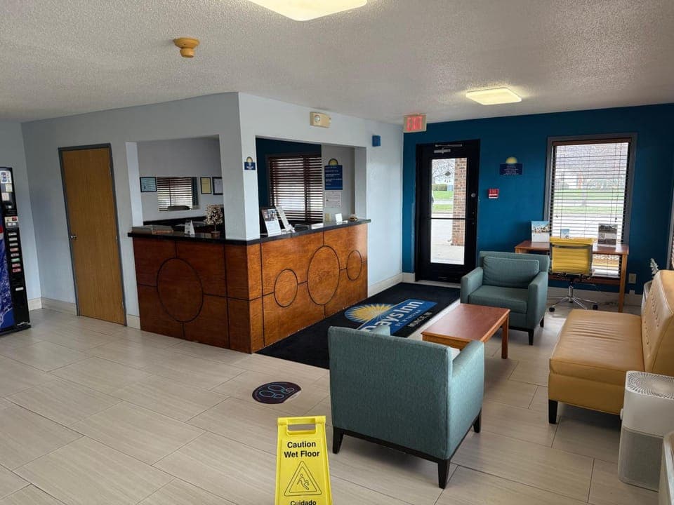 Shared lounge/TV area