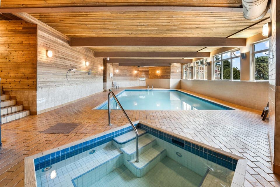 Hot tub