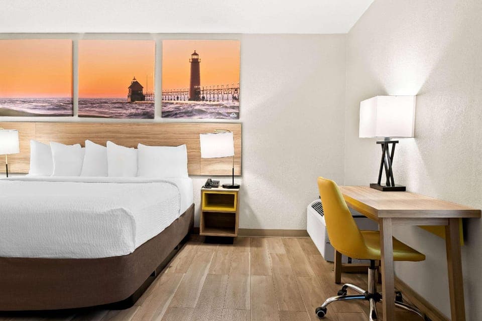 Suite room