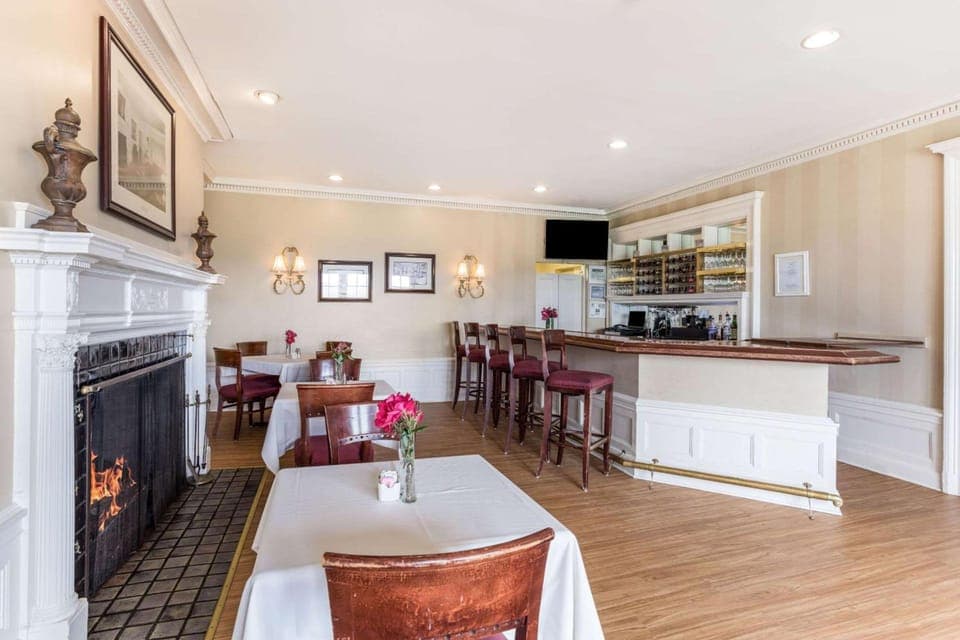 Bar/lounge