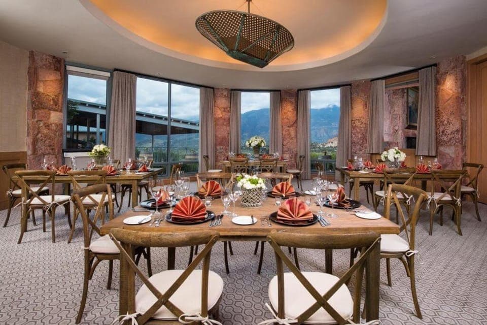 Banquet hall
