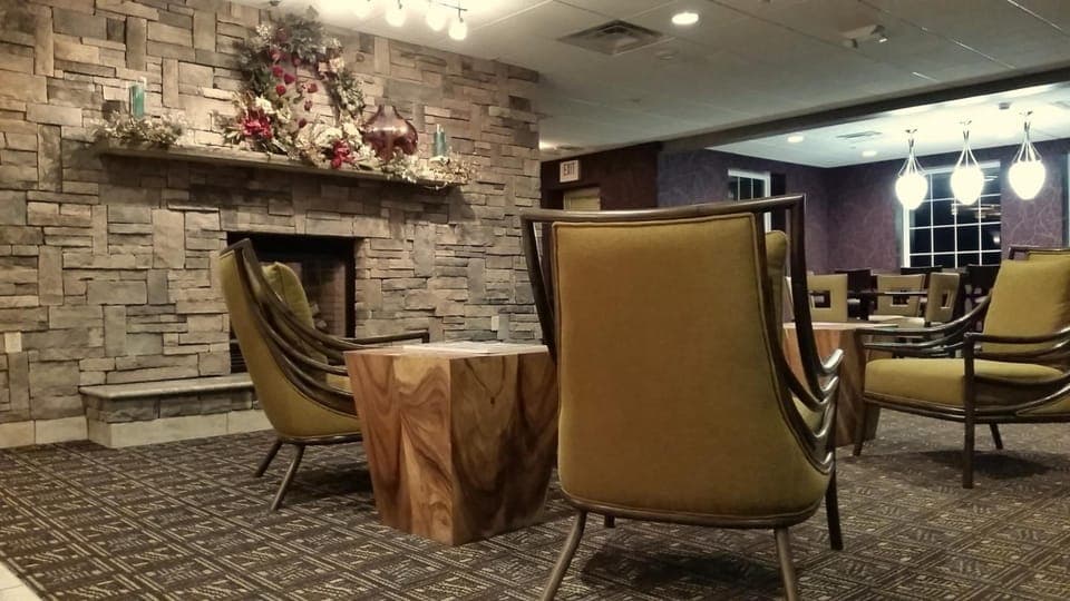 Shared lounge/TV area