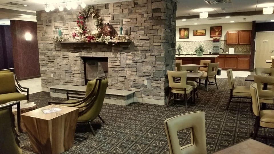 Shared lounge/TV area