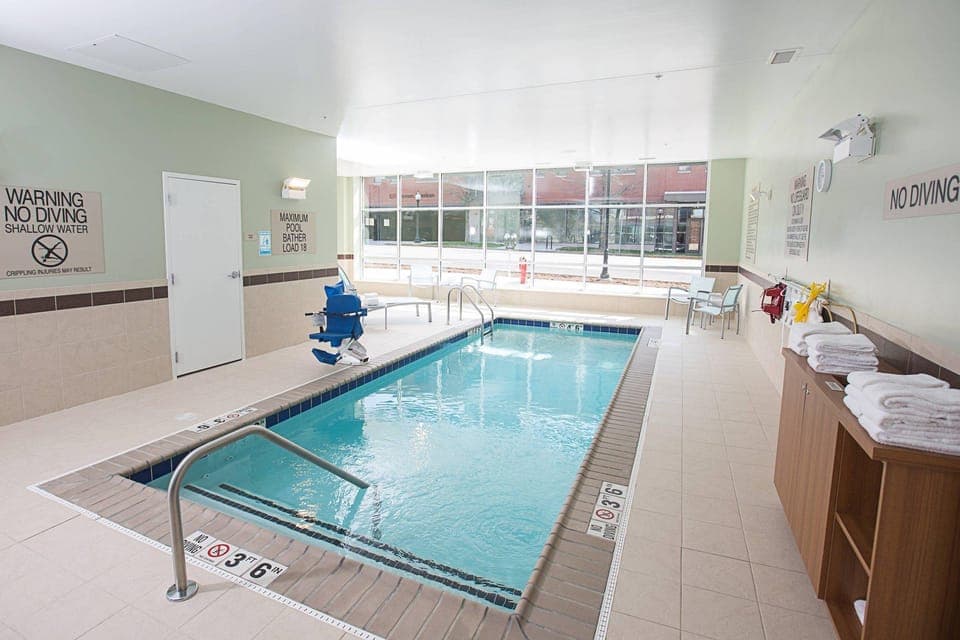 Swimming pool