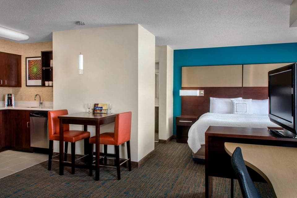 Suite room