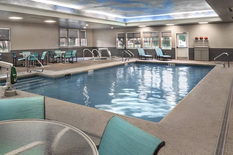 Swimming pool