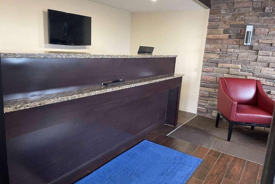 Baymont by Wyndham Holland/Toledo Inn in Toledo