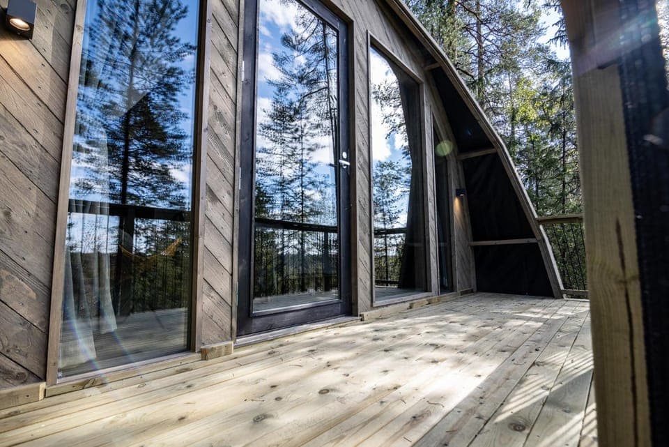 Haltia Lake Lodge nature boutique hotel & glamping Hotel in Uusimaa