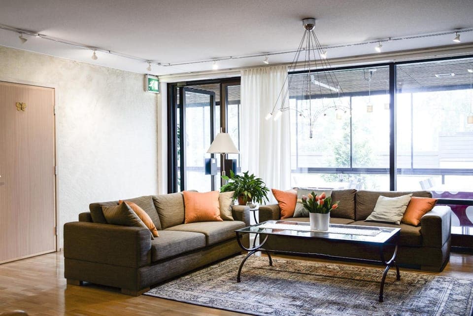 Shared lounge/TV area