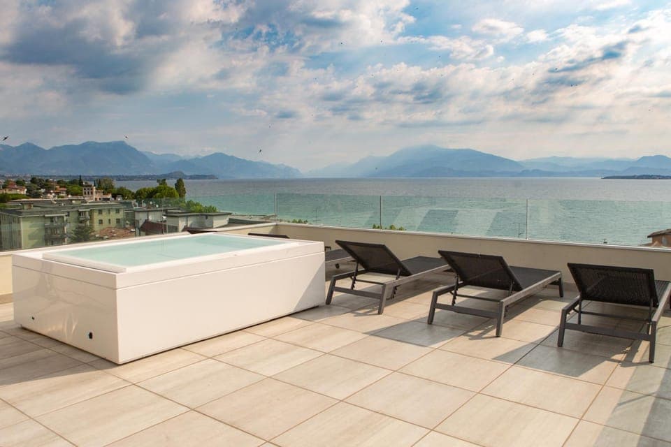 Hot tub
