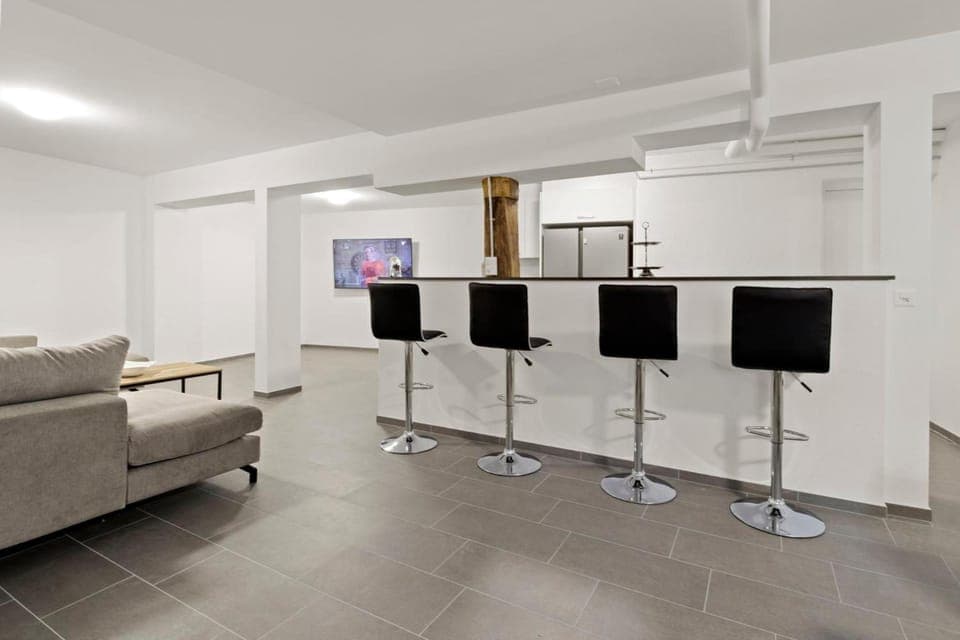 GUEST HOUSE HERMES Contactless Self Checkin Hotel in Zurich City