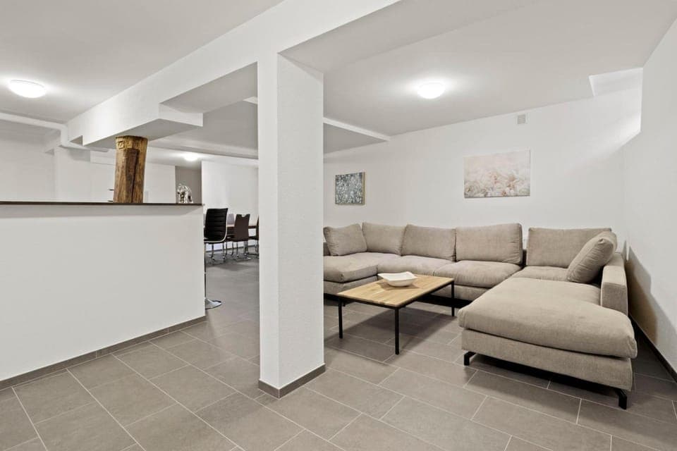 GUEST HOUSE HERMES Contactless Self Checkin Hotel in Zurich City