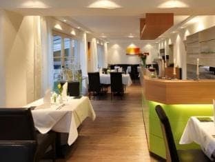 Bar/lounge