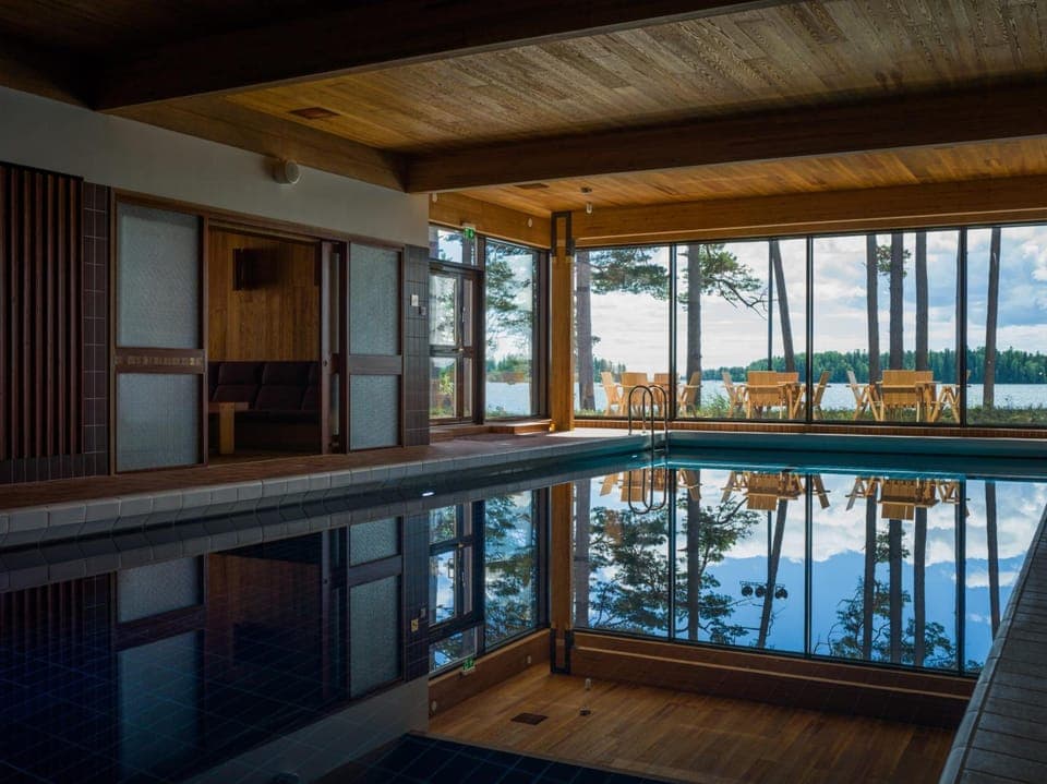 Swimming pool