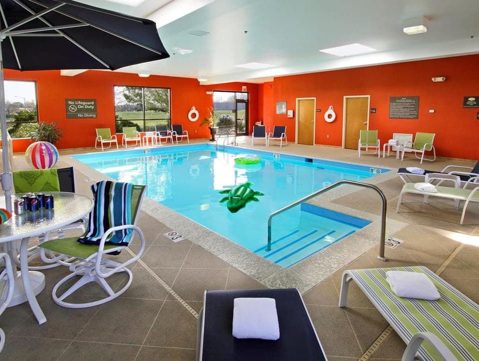 Swimming pool