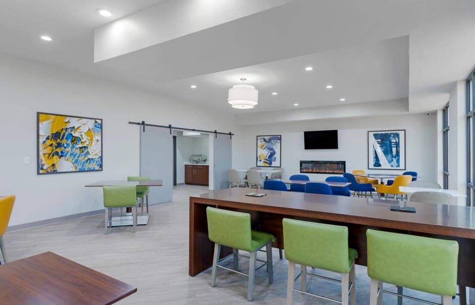 Shared lounge/TV area